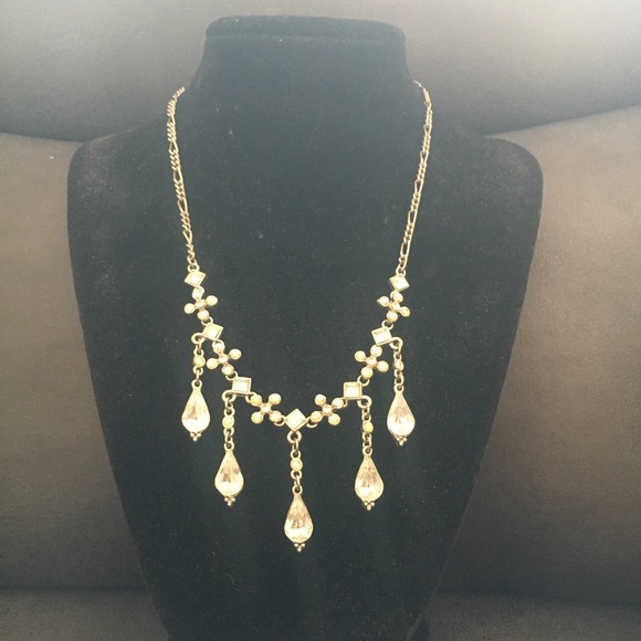 Rhinestone chandelier necklace - Picture 2 of 3